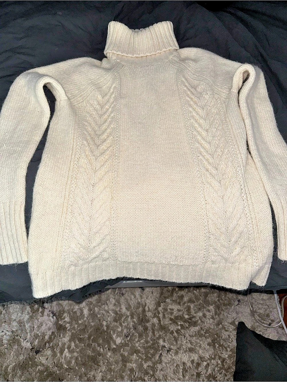 American Eagle Outfitters Cable Knit Turtleneck Cream Small